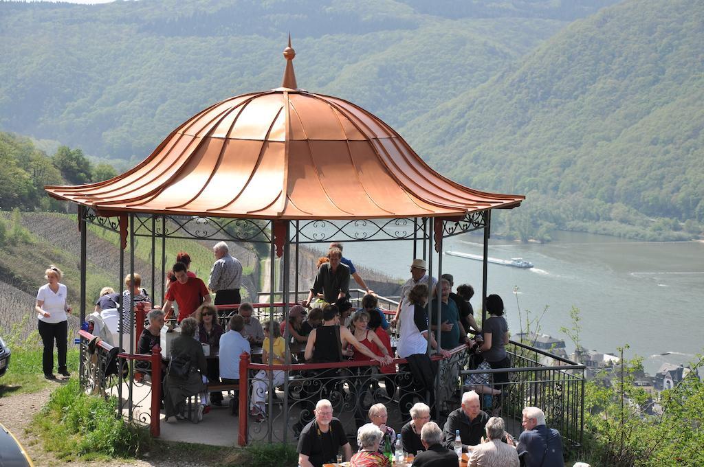 Hotel Gasthof Schuster Und Gaestehaus リューデスハイム・アム・ライン エクステリア 写真